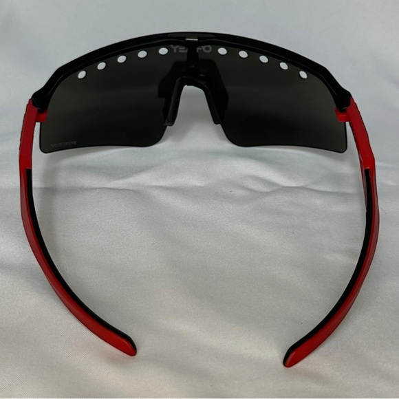 Oakley Sutro Lite Sweep Vented Black/Silver Prizm Lens Red Black Frame - Picture 2 of 5